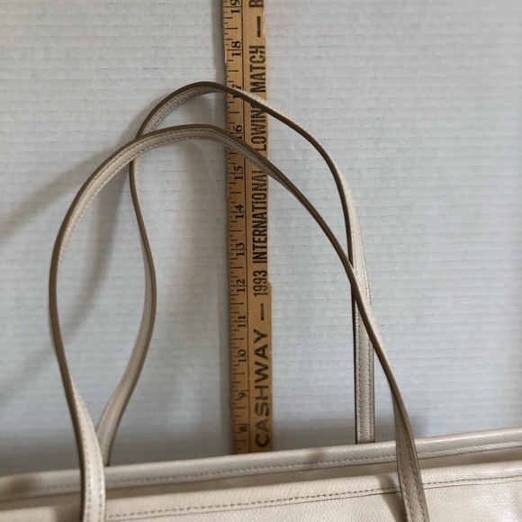 Coach Cream Crossgrain Leather Tote Bag - Picture 12 of 14